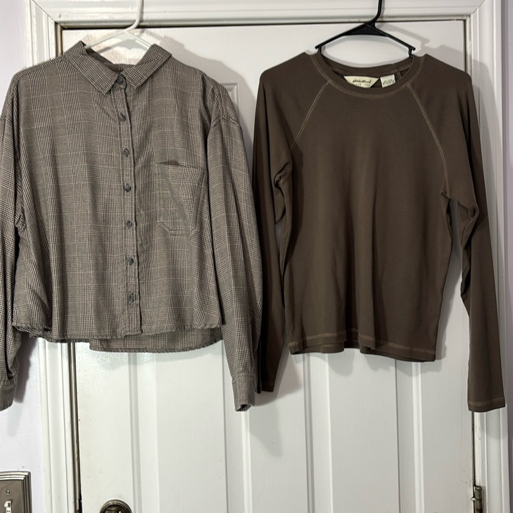2 top bundle. Size Large Am Eagle & Eddie Bauer brands